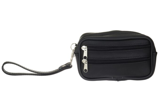 Adrianoss </br> <div class="adrianoss-model"> Piotr</div>