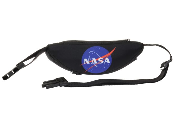 Adrianoss </br> <div class="adrianoss-model"> NASA </div>