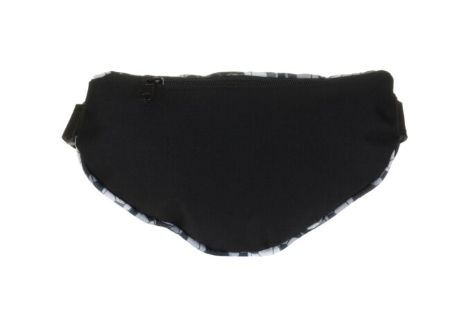 Adrianoss </br> <div class="adrianoss-model"> Football </div>