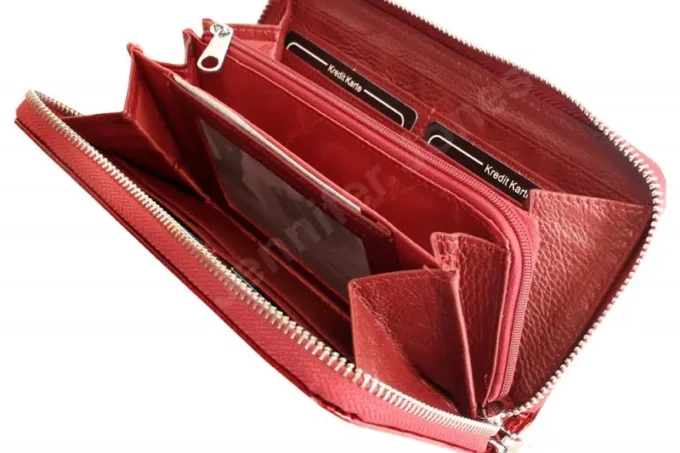 Jennifer Jones </br> <div class="adrianoss-model">5247-2</div>