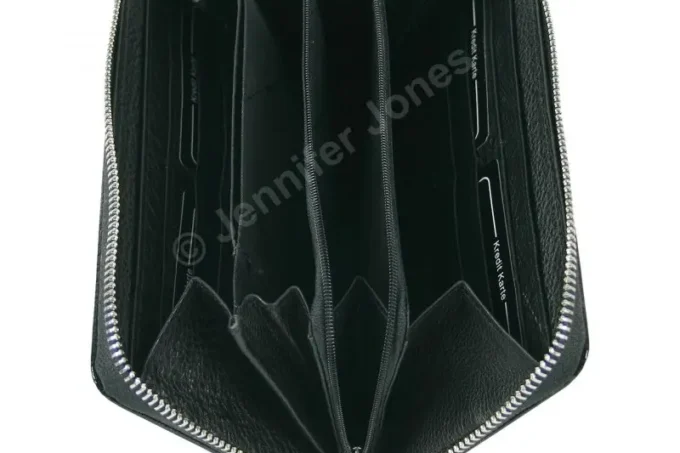 Jennifer Jones </br> <div class="adrianoss-model">5247-2</div>