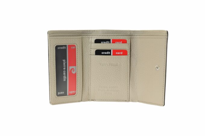 Pierre Cardin </br> <div class="adrianoss-model"> 01 - 117 LINE </div>