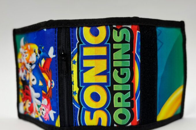 Adrianoss </br> <div class="adrianoss-model"> SONIC </div>