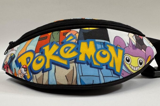 Adrianoss </br> <div class="adrianoss-model"> POKEMON</div>