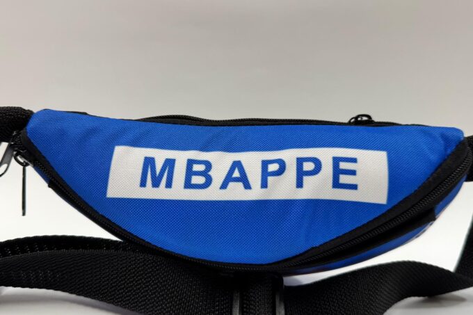 Adrianoss </br> <div class="adrianoss-model"> MBAPPE</div>