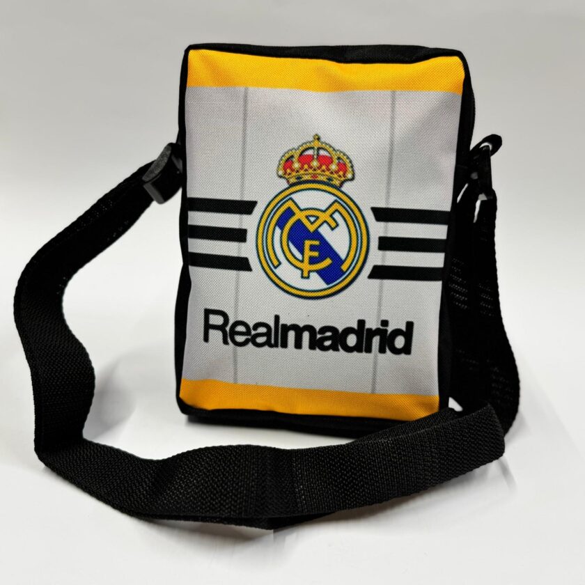 Adrianoss </br> <div class="adrianoss-model"> REALMARDID</div>
