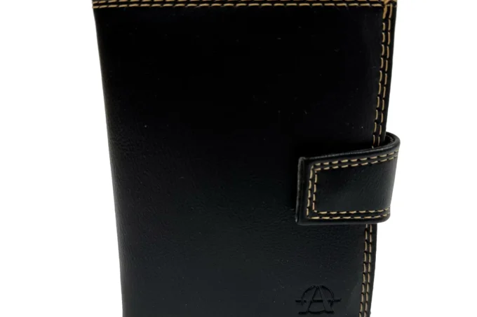 Adrianoss </br> <div class="adrianoss-model"> 14ad </div>