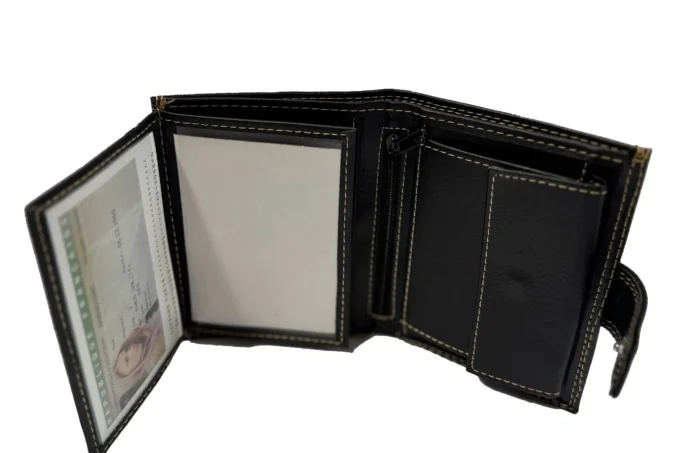 Adrianoss </br> <div class="adrianoss-model"> 14ad </div>