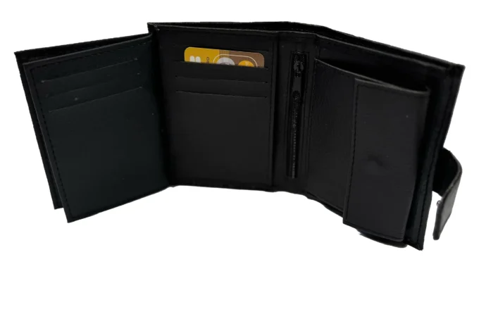 Adrianoss </br> <div class="adrianoss-model"> 14ad </div>