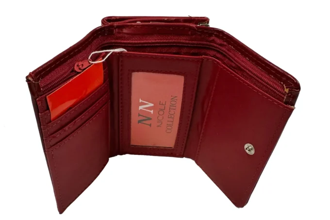 Nicole</br> <div class="adrianoss-model"> 8711P14N </div>