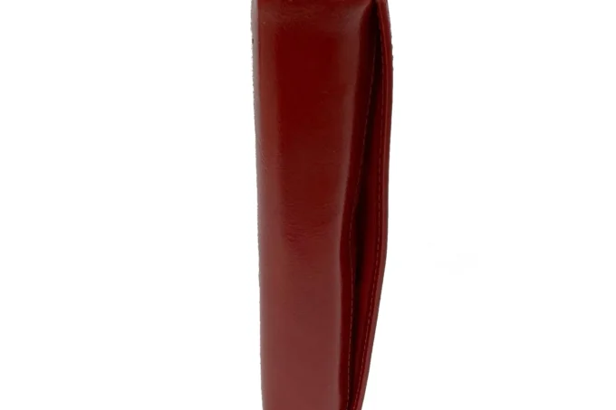 Nicole</br> <div class="adrianoss-model"> 05a-b </div>