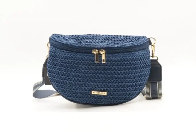 Flora </br> <div class="adrianoss-model"> 1073 </div>