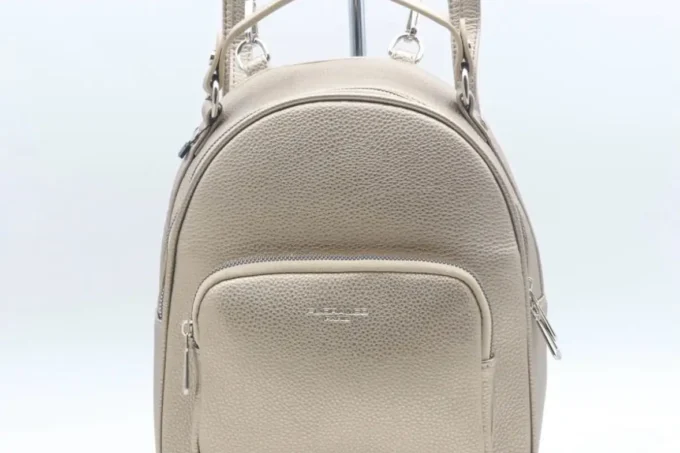 Flora </br> <div class="adrianoss-model"> 8055 </div>