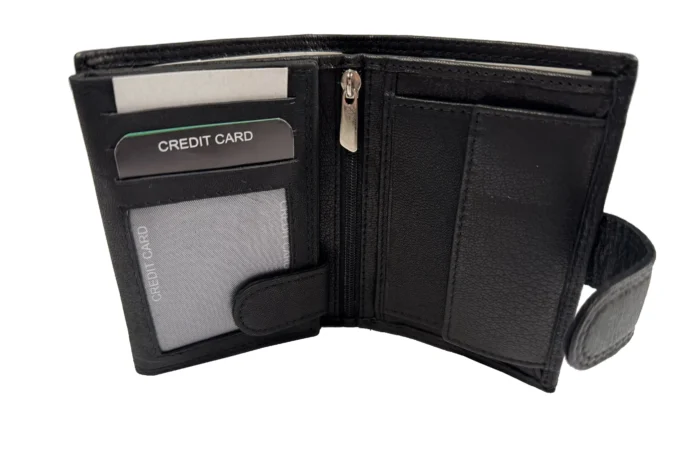 Wild Nicolas</br> <div class="adrianoss-model"> 322L </div>