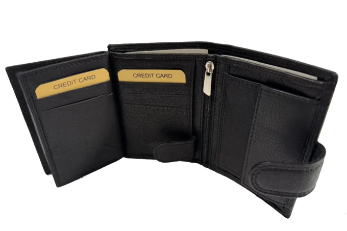 Wild Nicolas</br> <div class="adrianoss-model"> 322L </div>