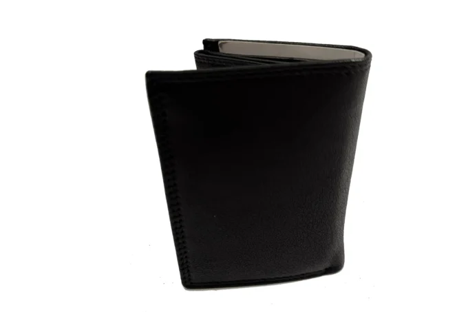 Wild Nicolas</br> <div class="adrianoss-model"> 322 </div>