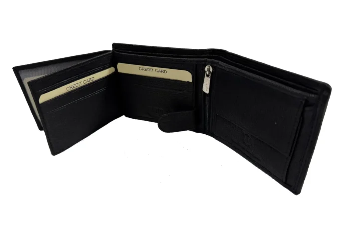 Wild Nicolas</br> <div class="adrianoss-model"> 321 </div>