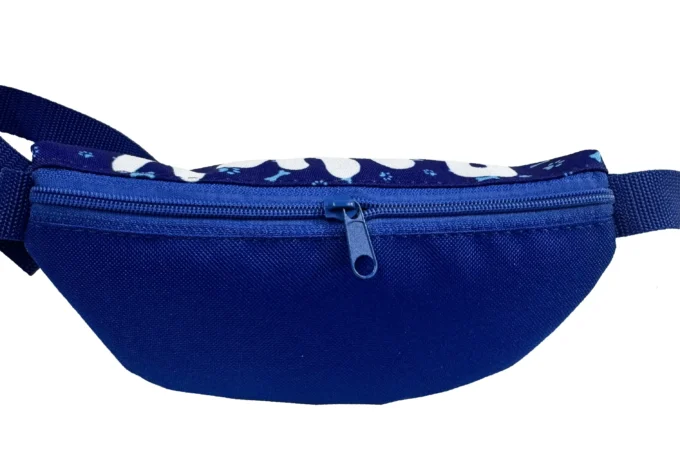 Adrianoss </br> <div class="adrianoss-model"> BLUEY</div>