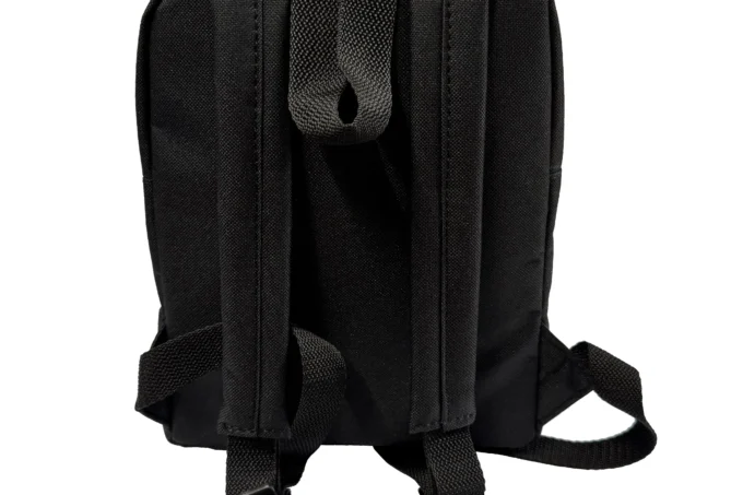 Adrianoss</br> <div class="adrianoss-model"> Ronaldo </div>