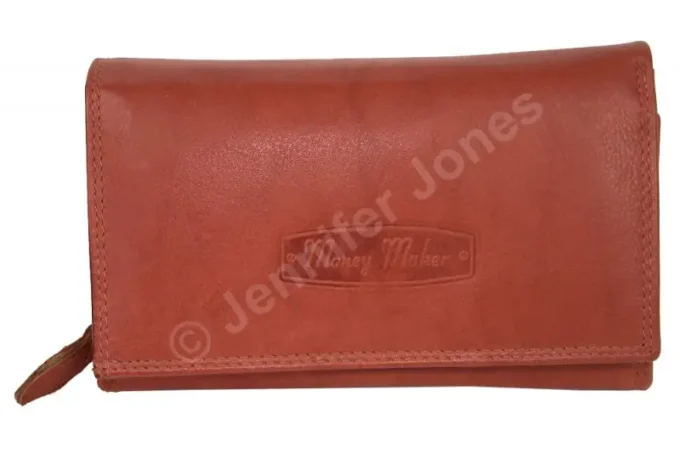 Jennifer Jones </br> <div class="adrianoss-model">12135B </div>