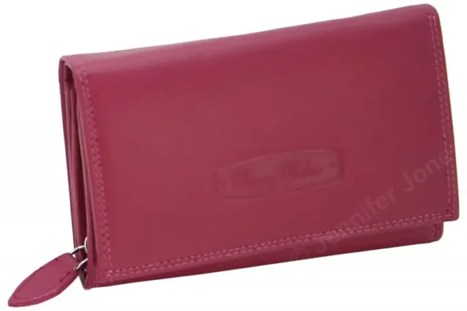 Jennifer Jones </br> <div class="adrianoss-model">12135B </div>