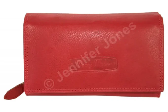 Jennifer Jones </br> <div class="adrianoss-model">12135B </div>