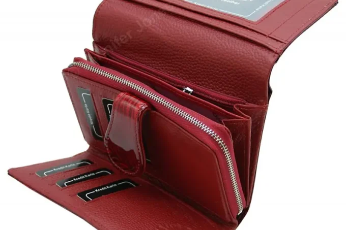 Jennifer Jones </br> <div class="adrianoss-model">5261-11 </div>