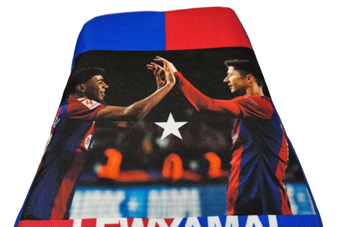 Adrianoss </br> <div class="adrianoss-model"> LewYamlal</div>