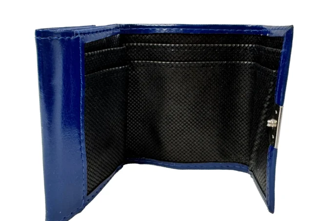 Adrianoss </br> <div class="adrianoss-model"> MM-1 </div>