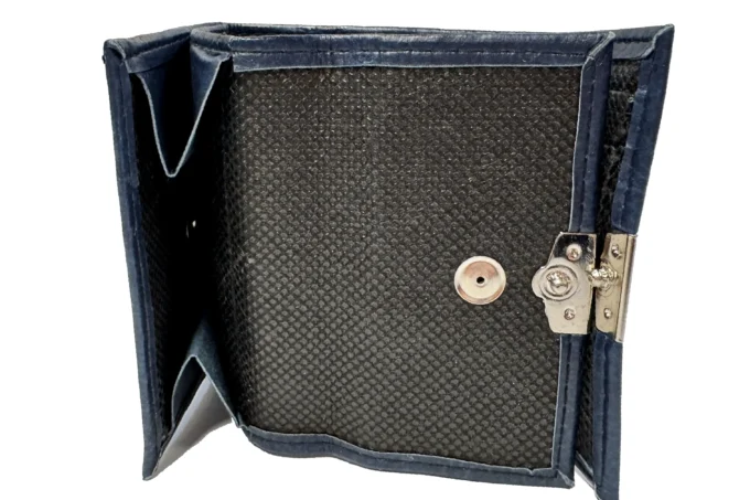 Adrianoss </br> <div class="adrianoss-model"> MM-1 </div>