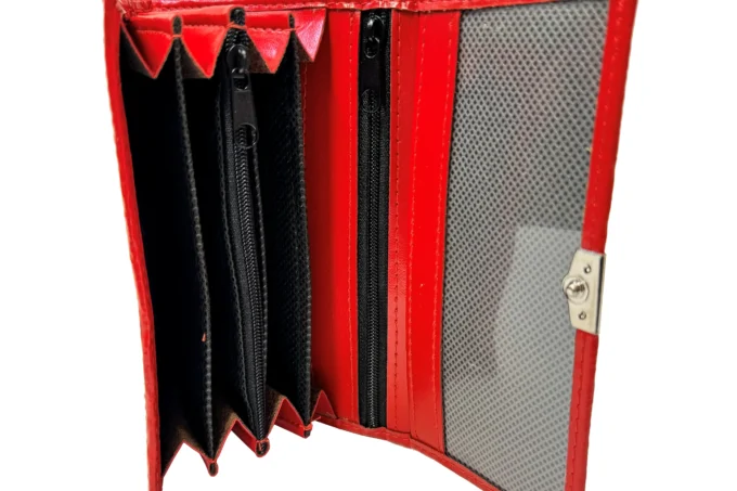 Adrianoss </br> <div class="adrianoss-model"> ADK </div>