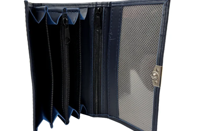 Adrianoss </br> <div class="adrianoss-model"> ADK </div>