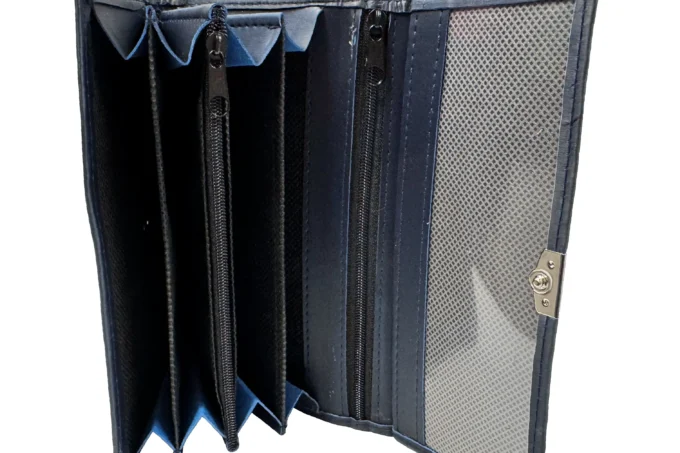 Adrianoss </br> <div class="adrianoss-model"> ADD </div>