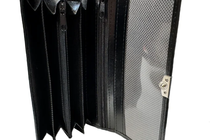 Adrianoss </br> <div class="adrianoss-model"> ADD </div>