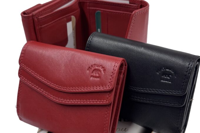 Natural Brand </br> <div class="adrianoss-model">#0010</div>