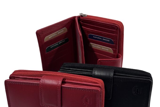 Natural Brand </br> <div class="adrianoss-model">#001</div>