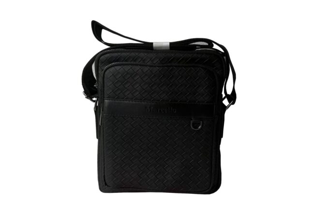 Mercello </br> <div class="adrianoss-model"> 636 black</div>