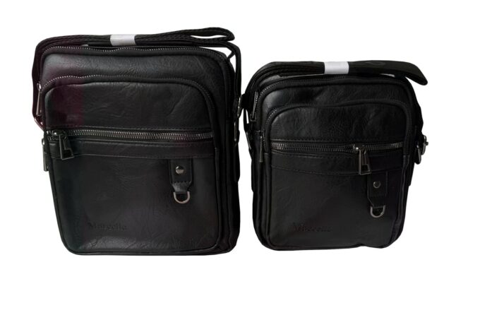 Mercello </br> <div class="adrianoss-model"> 825 black </div>