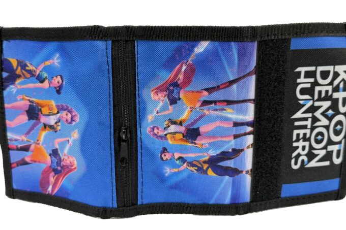 Adrianoss </br> <div class="adrianoss-model"> K-POP Demon Hunters </div>