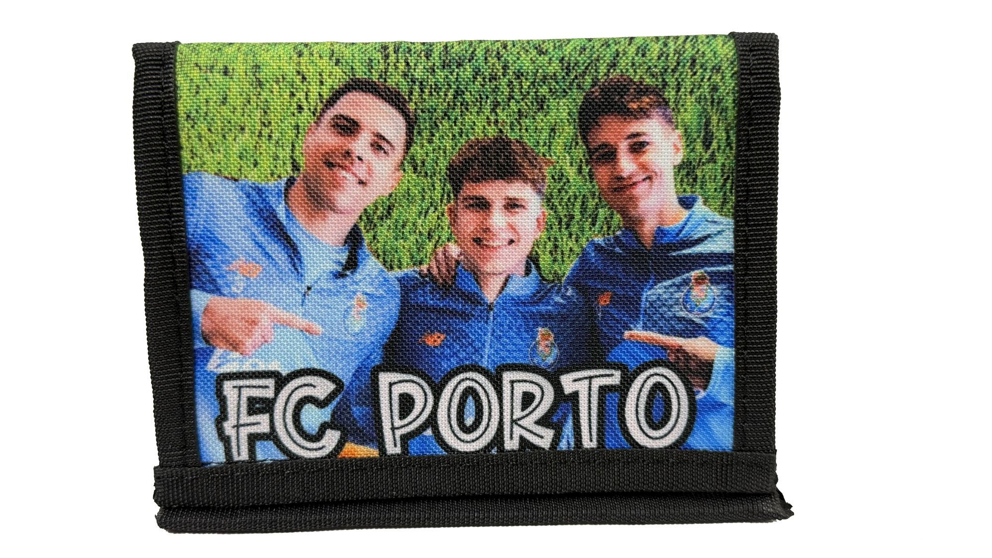 Adrianoss </br> <div class="adrianoss-model"> FC Porto</div>