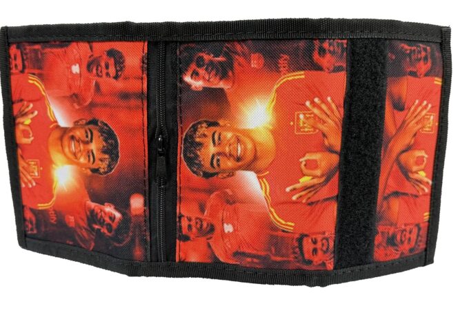 Adrianoss </br> <div class="adrianoss-model"> LAMINE YAMAL </div>