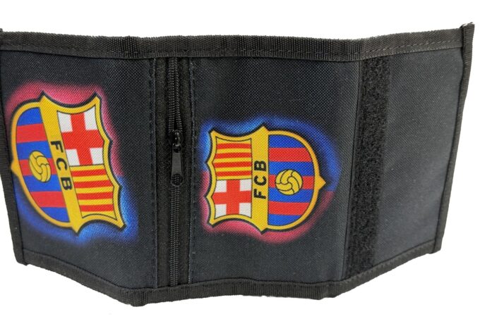 Adrianoss </br> <div class="adrianoss-model"> FCB</div>