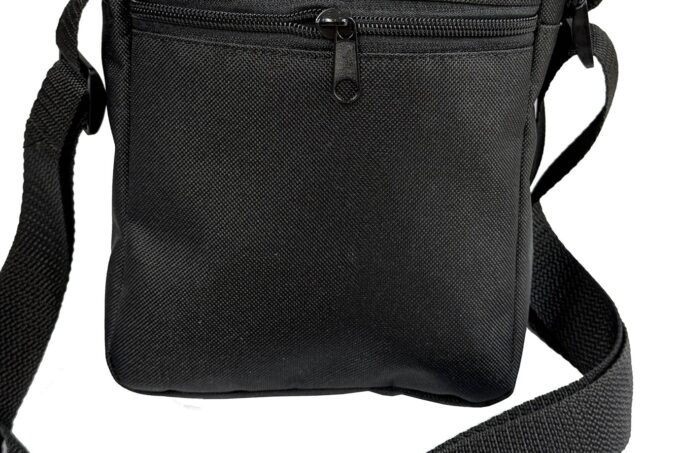 Adrianoss </br> <div class="adrianoss-model"> FCB </div>