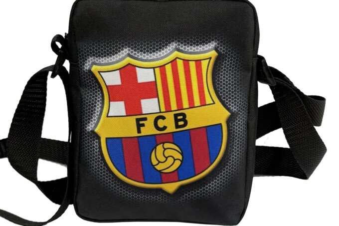 Adrianoss </br> <div class="adrianoss-model"> FCB </div>