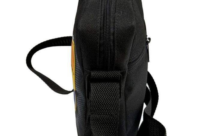 Adrianoss </br> <div class="adrianoss-model"> FCB </div>