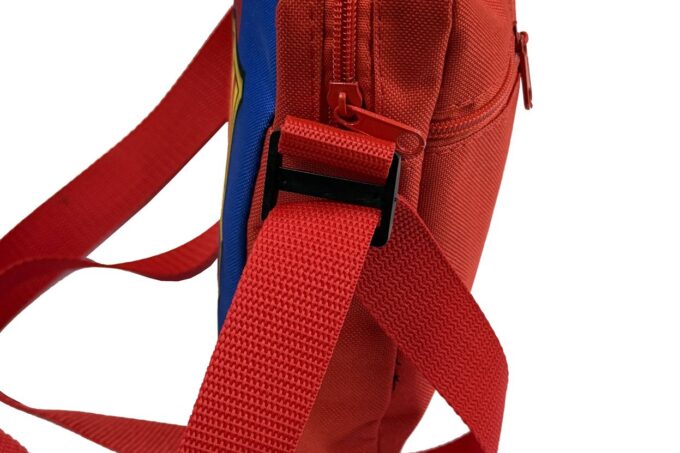 Adrianoss </br> <div class="adrianoss-model"> FCB </div>